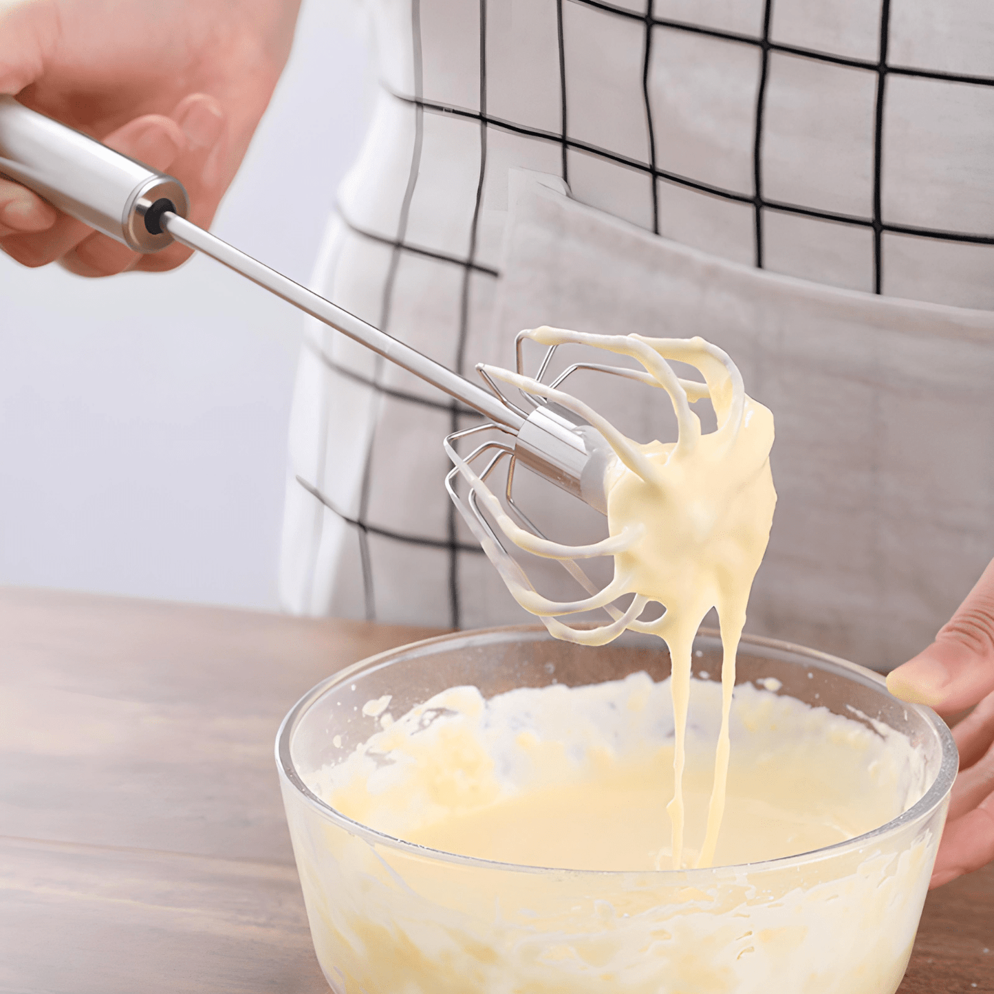 Semi - Automatic Egg Whisk - Musttbuy