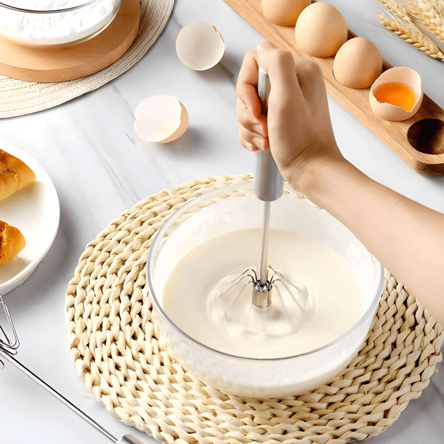 Semi - Automatic Egg Whisk - Musttbuy