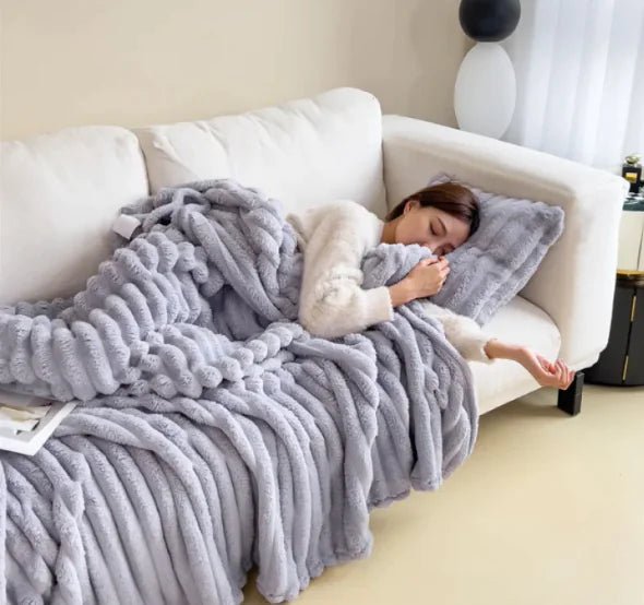 Soft Wind Bubble Velvet Blanket - Musttbuy
