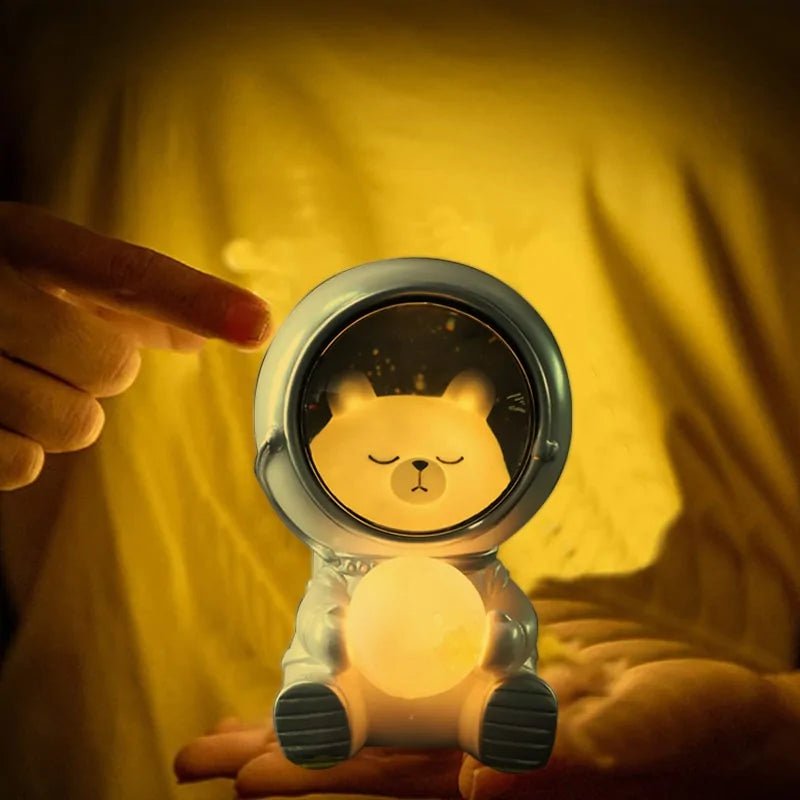 Cute Pet Astronaut LED Lamp - Musttbuy