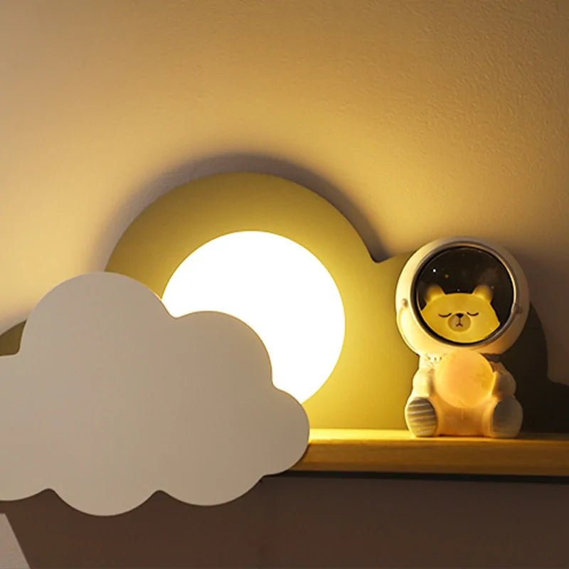 Cute Pet Astronaut LED Lamp - Musttbuy